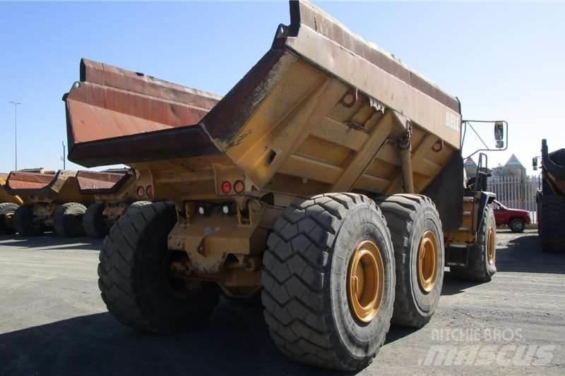 Bell B40D Зчленовані самоскиди