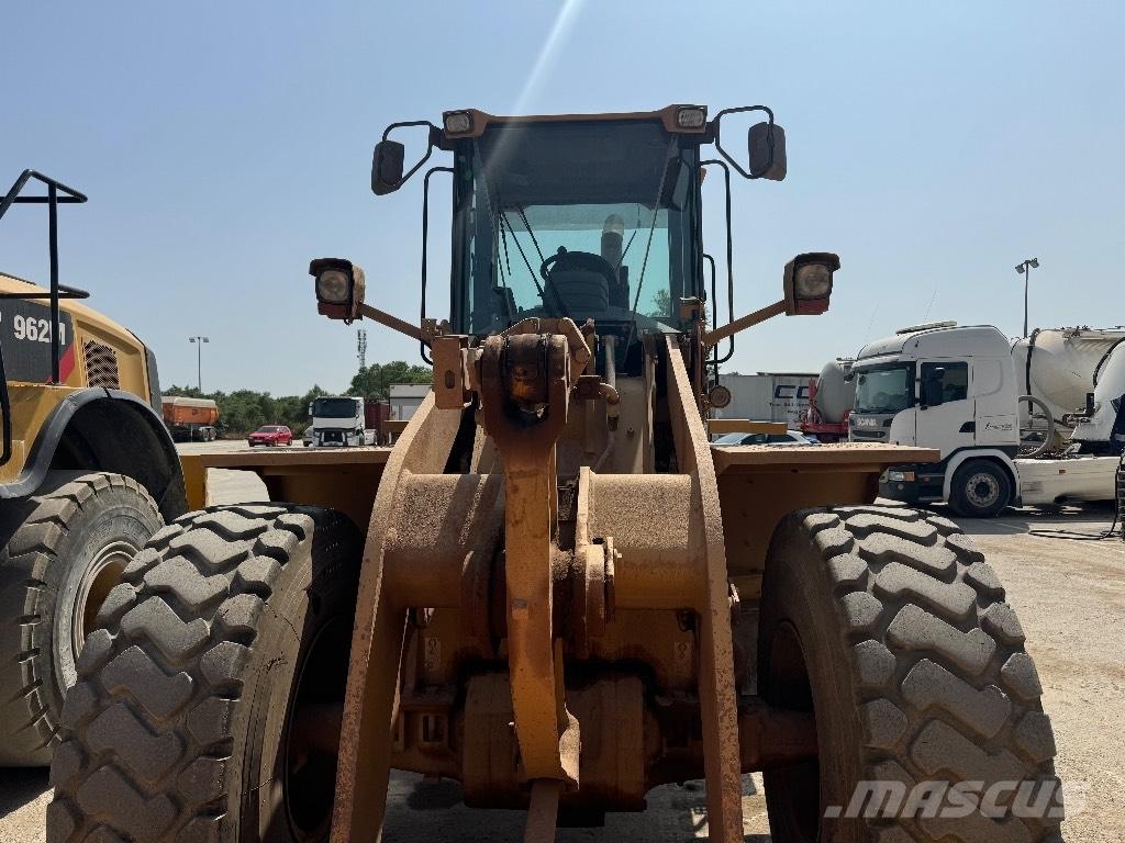 CAT 938 G Фронтальні навантажувачі