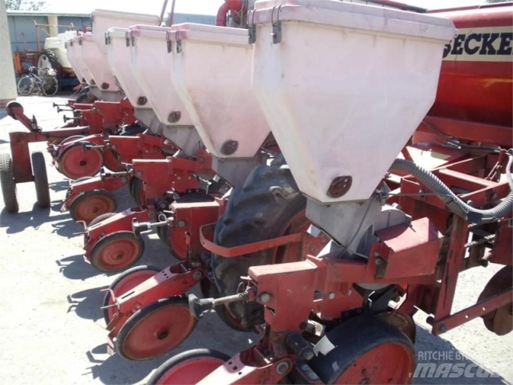 Becker Aeromat 8DT Високоточні сівалки