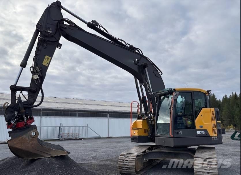Volvo ECR 235 E Гусеничні екскаватори