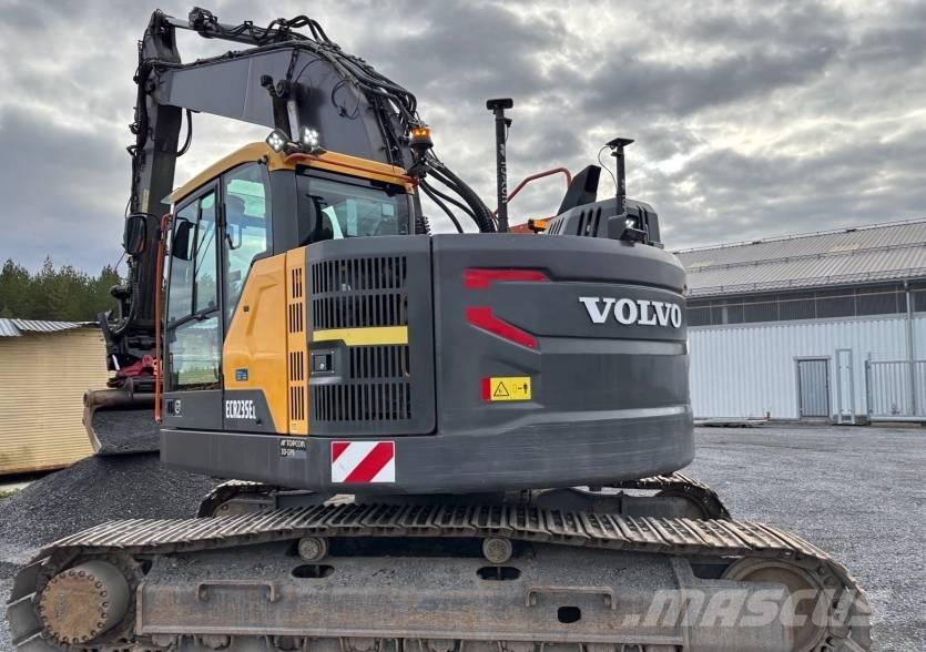 Volvo ECR 235 E Гусеничні екскаватори