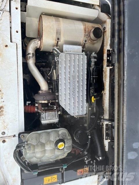 JCB JS145LCD Гусеничні екскаватори