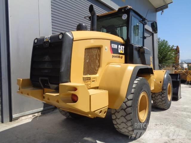 CAT 930M Фронтальні навантажувачі