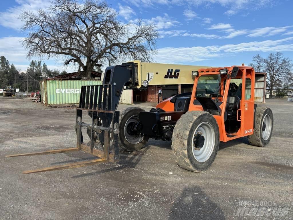JLG G 6-42 A Телескопічні навантажувачі