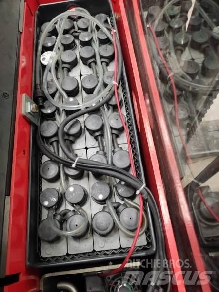 Manitou ES614 AC Самохідні електроштабелери