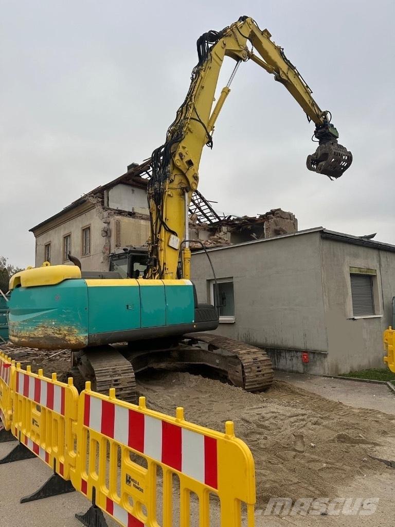 Hitachi LC 250 Екскаватори для знесення споруд
