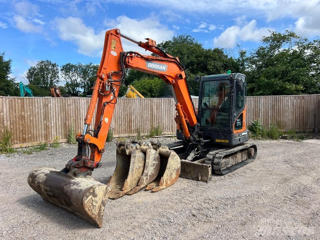 Doosan DX 63-3 Міні-екскаватори < 7т