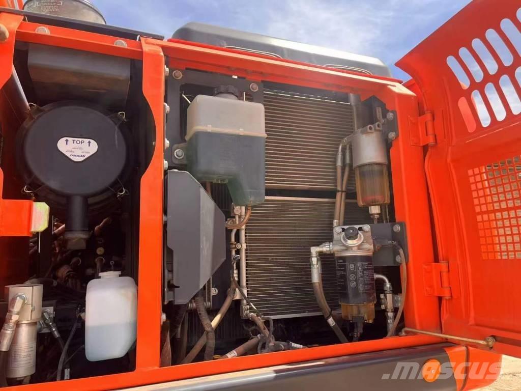 Doosan DX150W-9C Колісні екскаватори