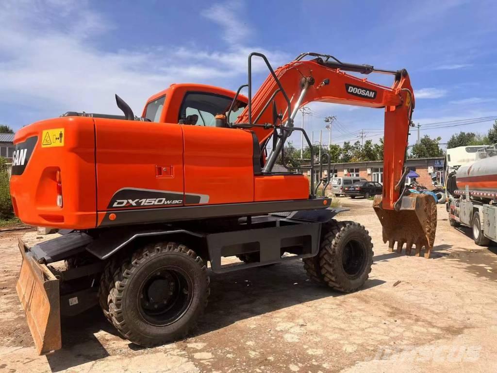 Doosan DX150W-9C Колісні екскаватори