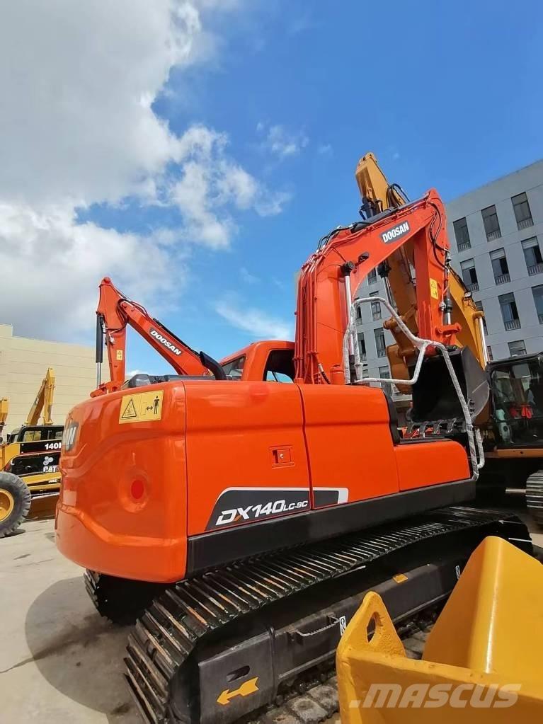 Doosan DX 140 Гусеничні екскаватори