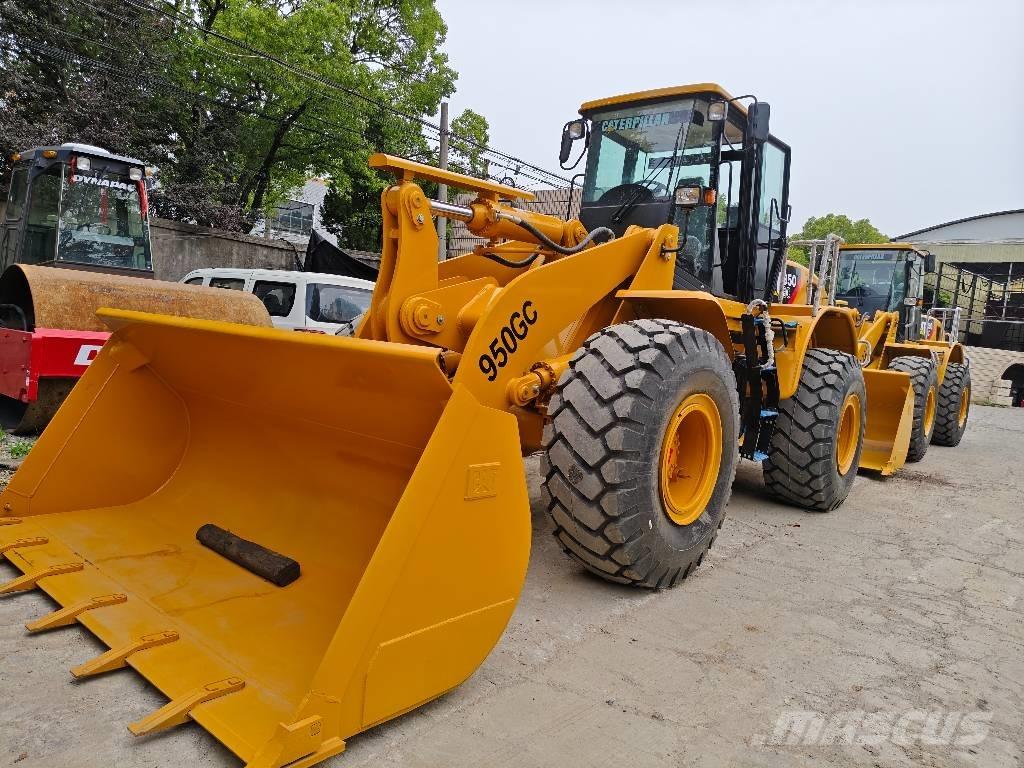 CAT 950 GC Фронтальні навантажувачі