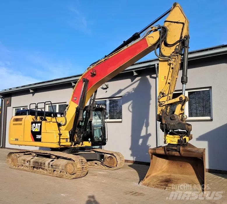 CAT 326 F L Гусеничні екскаватори