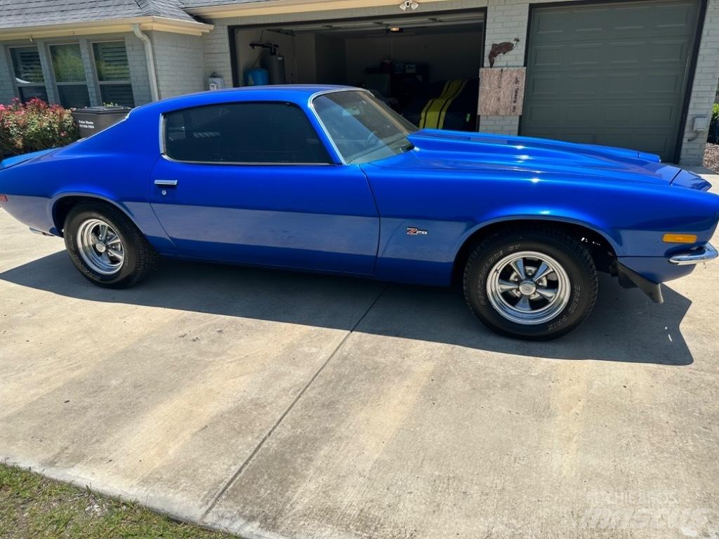 Chevrolet Camaro Автомобілі
