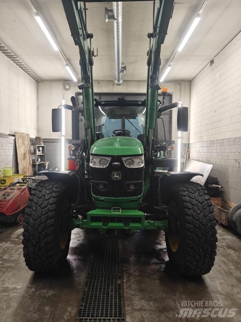 John Deere 6155 R Трактори