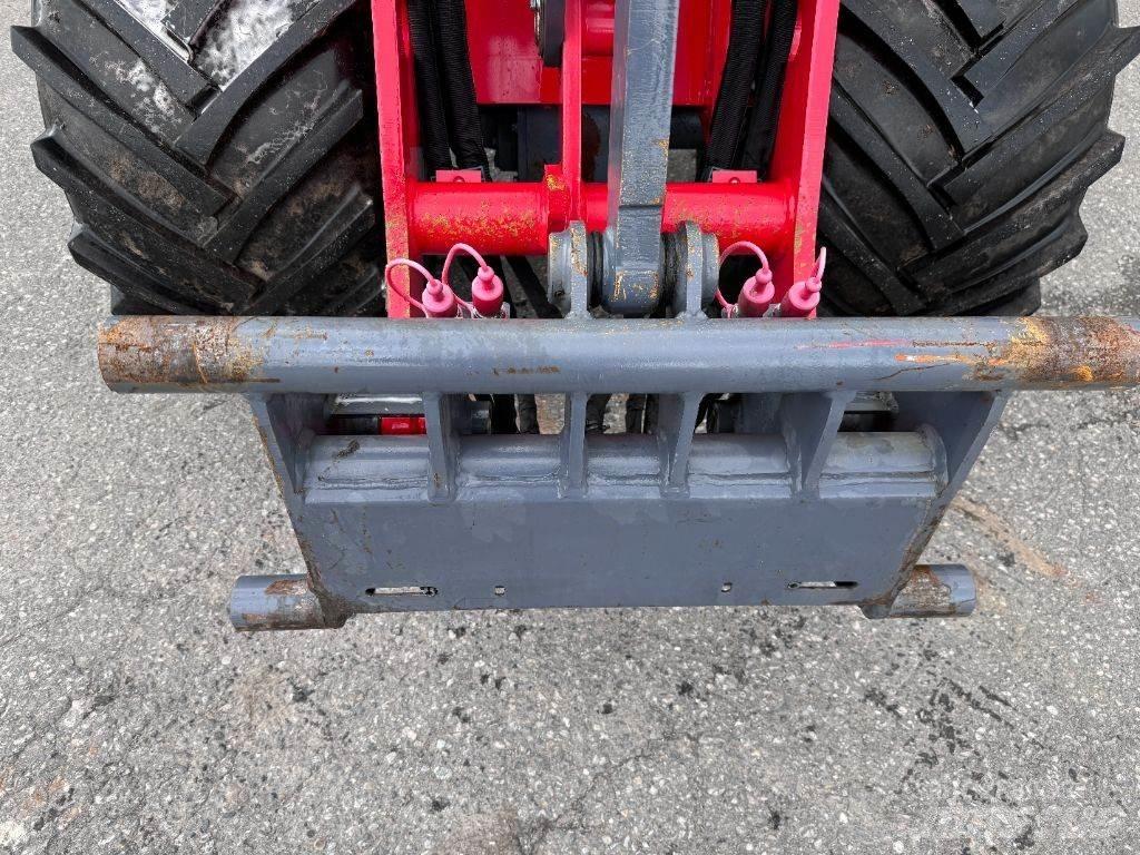VM Loader 1040 LX Багатофункціональне обладнання для вантажних і землекопальних робіт
