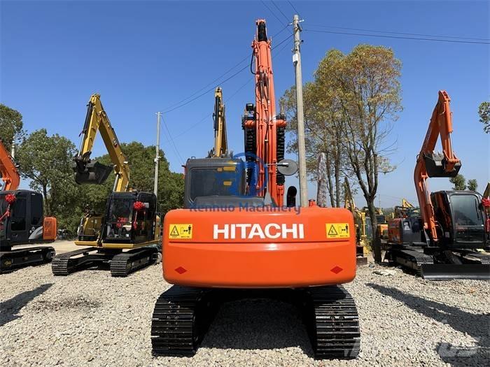 Hitachi ZX 120 Гусеничні екскаватори