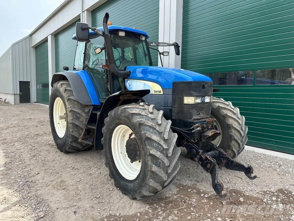 New Holland TM 190 Трактори