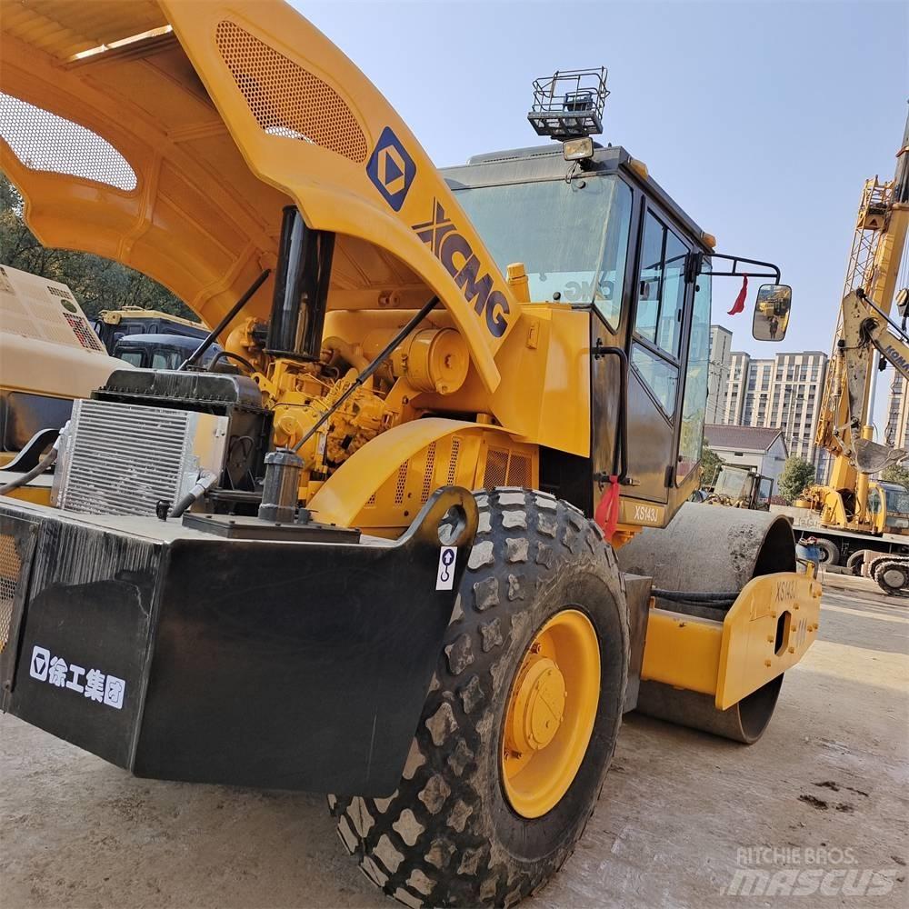 XCMG XS 143 Грунтові котки