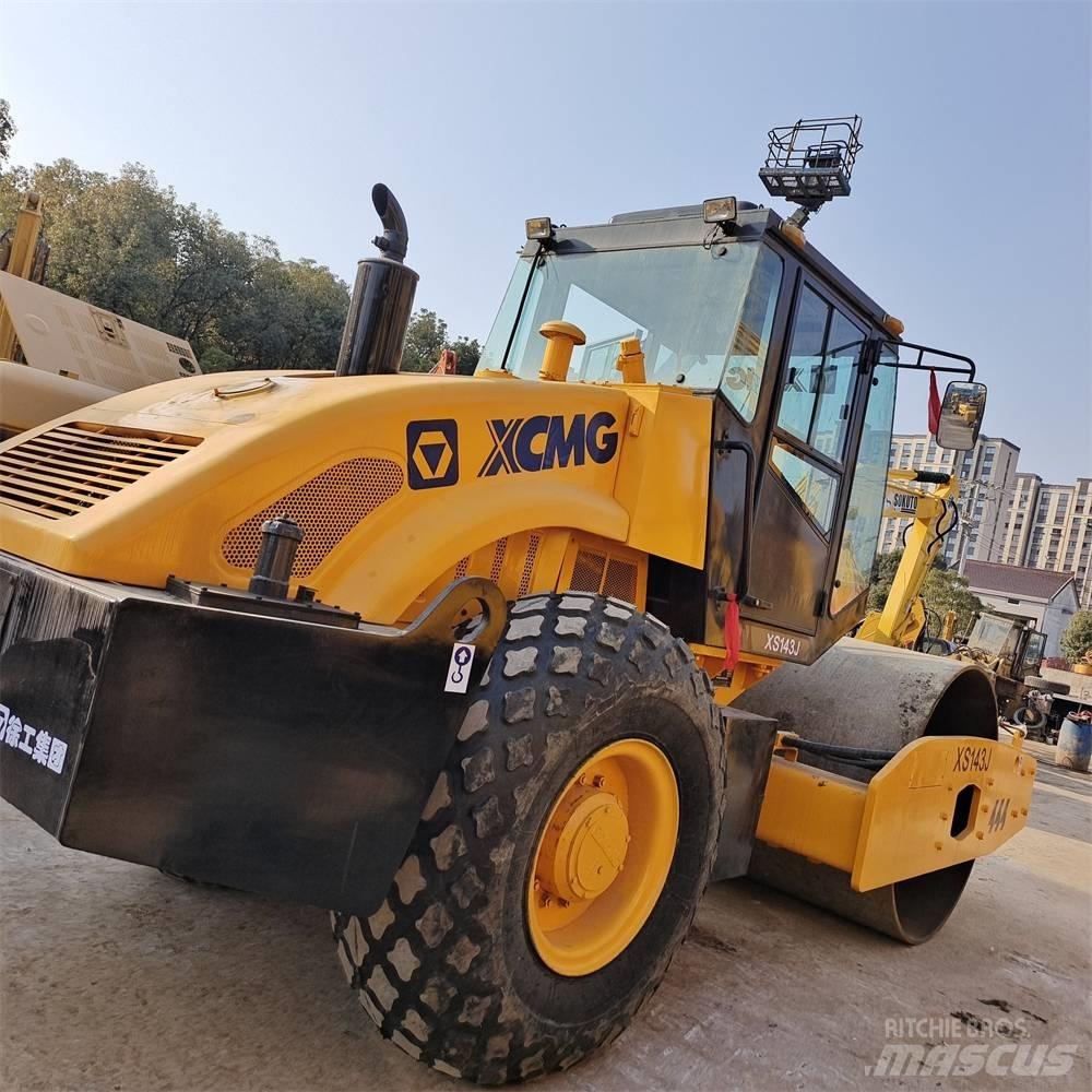 XCMG XS 143 Грунтові котки