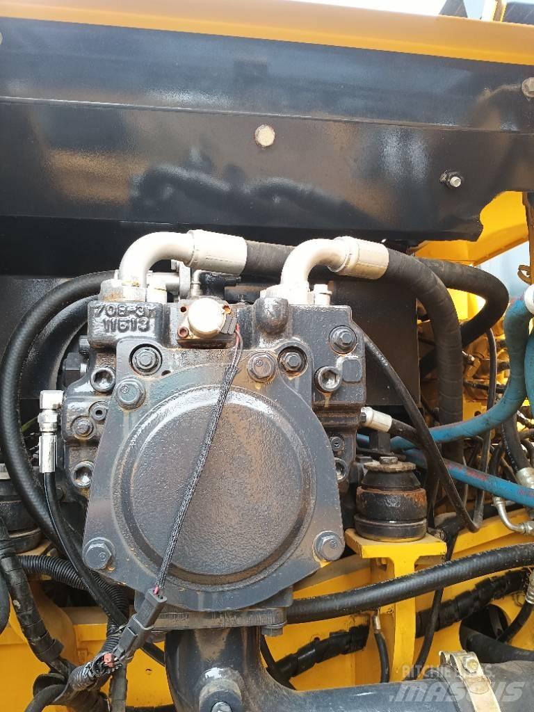 Komatsu PC 160 Гусеничні екскаватори