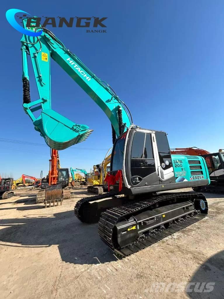 Hitachi zx200 Гусеничні екскаватори