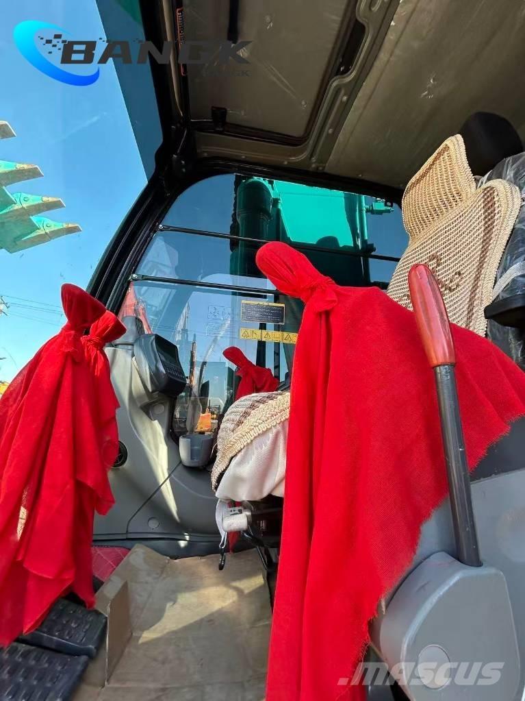 Hitachi zx200 Гусеничні екскаватори