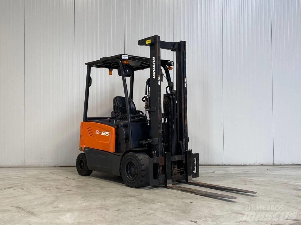 Doosan B25X-7 Електронавантажувачі