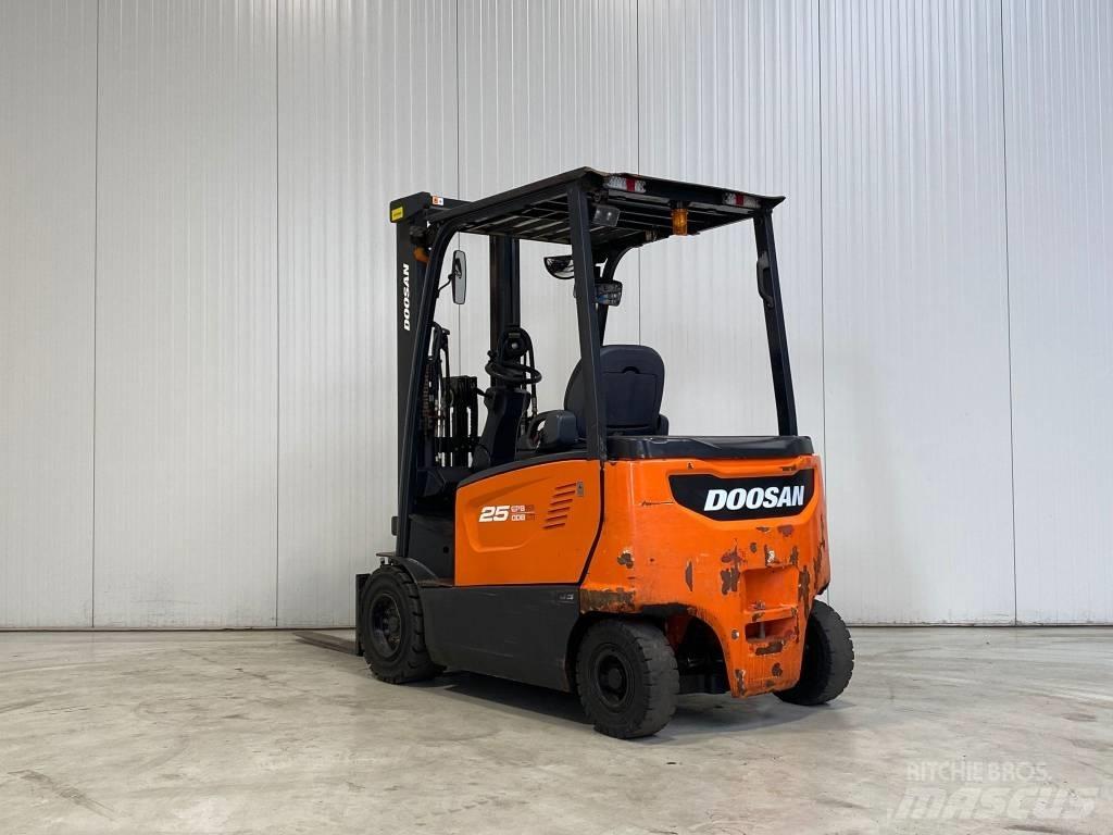 Doosan B25X-7 Електронавантажувачі