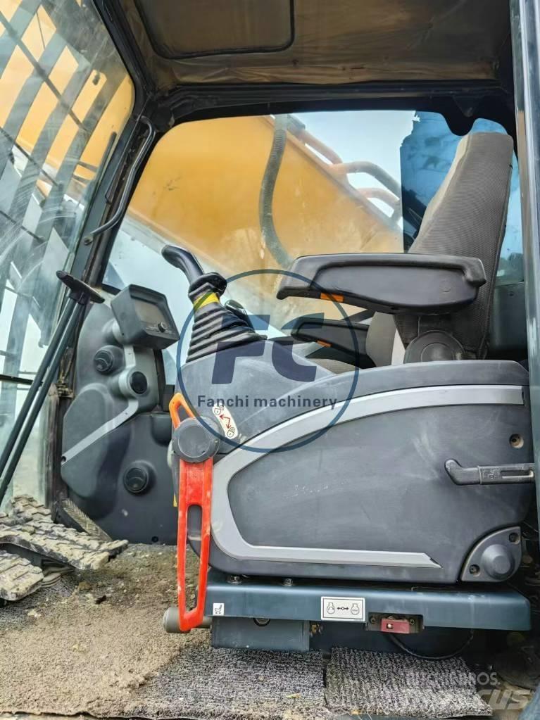 Hyundai 520L-9VS Гусеничні екскаватори