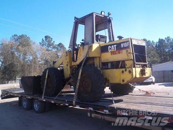 CAT 910 F Фронтальні навантажувачі