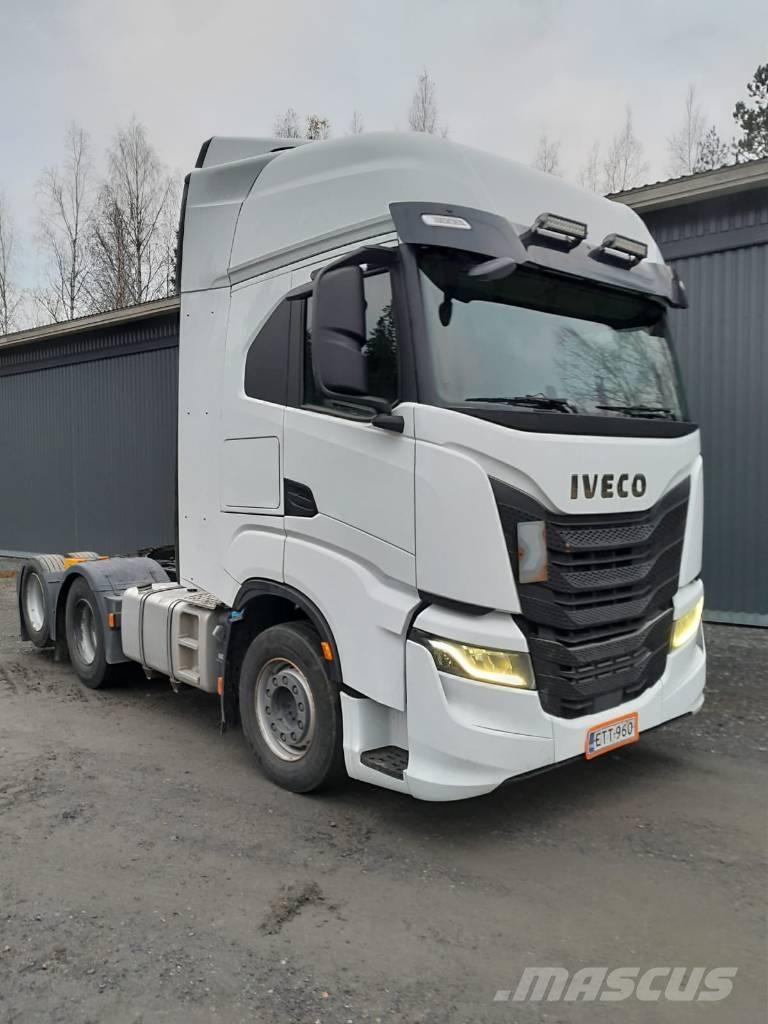 Iveco S-Way AS 440 Тягачі