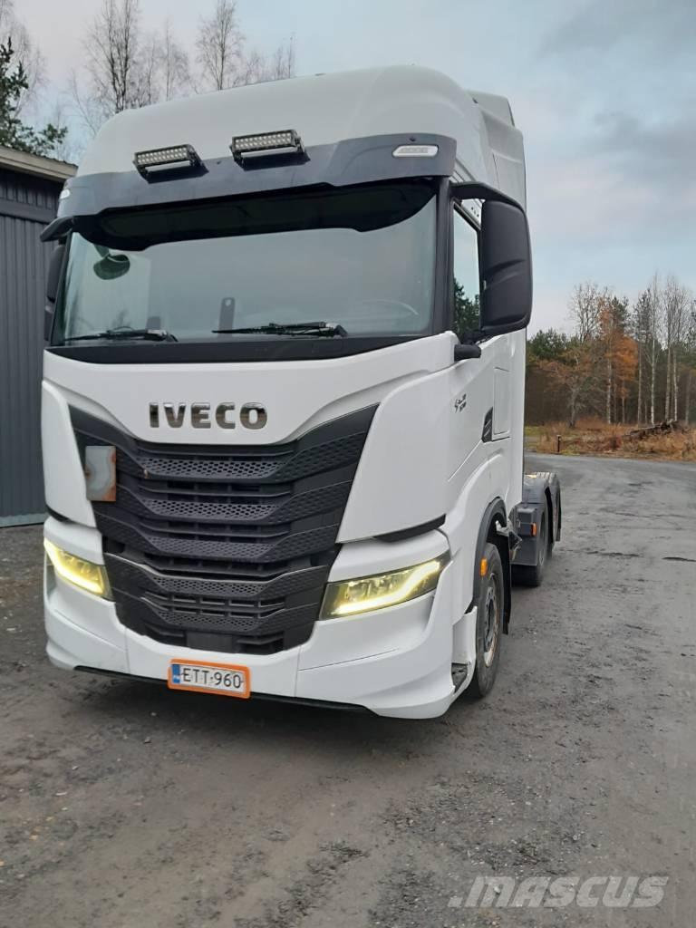 Iveco S-Way AS 440 Тягачі