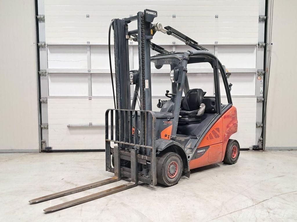 Linde H25D-02 Дизельні навантажувачі