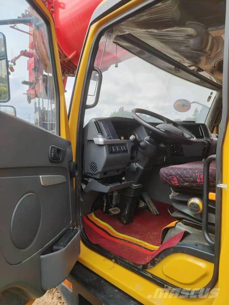 Sany STC1300C8 автокрани