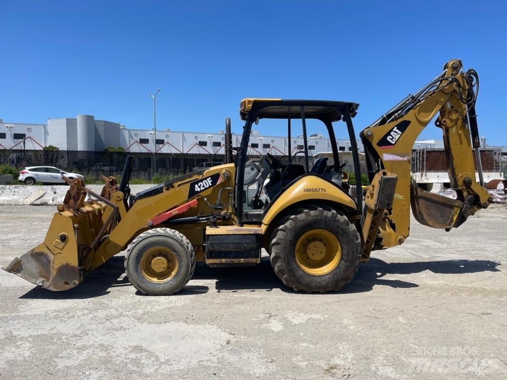 CAT 420 F Екскаватори-навантажувачі