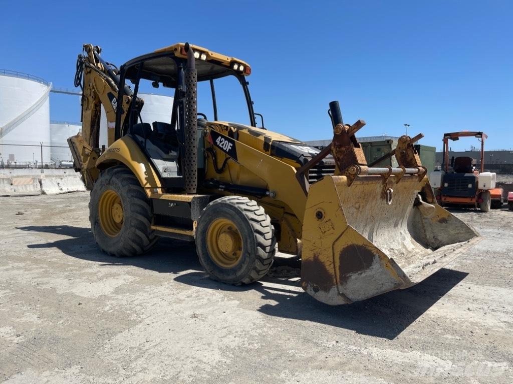 CAT 420 F Екскаватори-навантажувачі