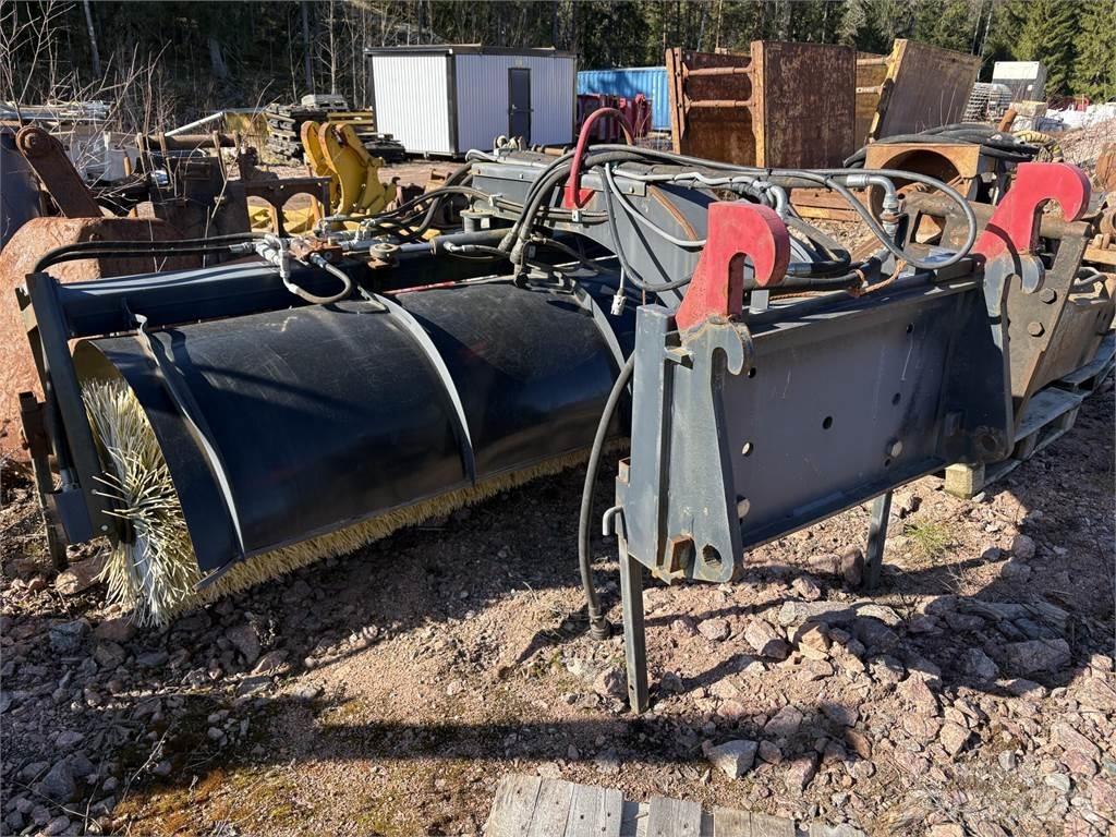 Snowstar FLB3000 Підмітальні машини