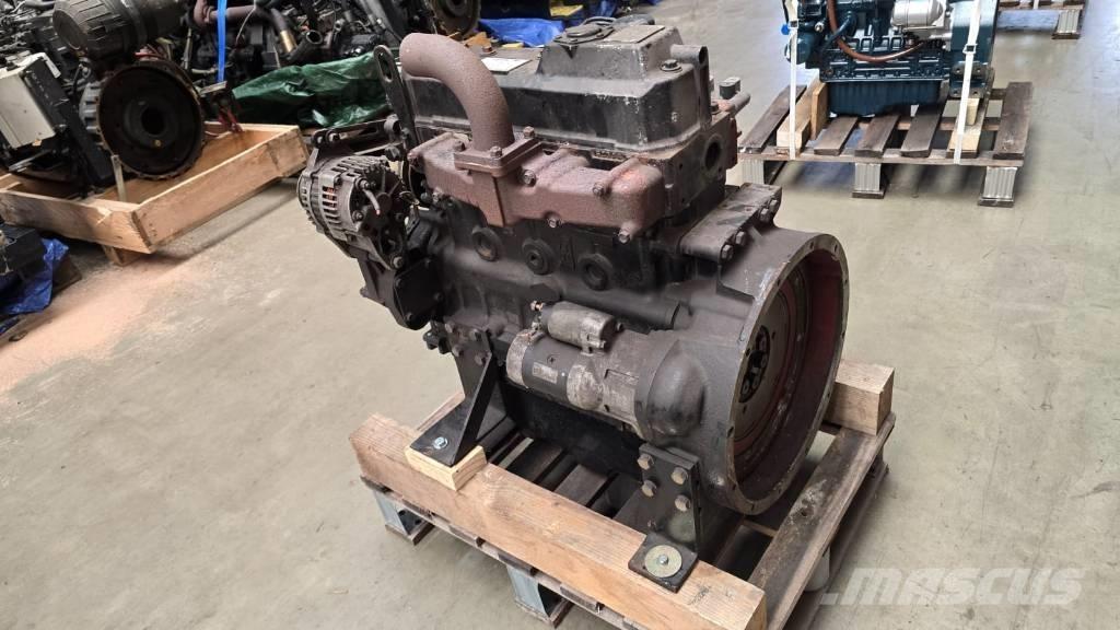 Yanmar 4TNV98 Двигуни