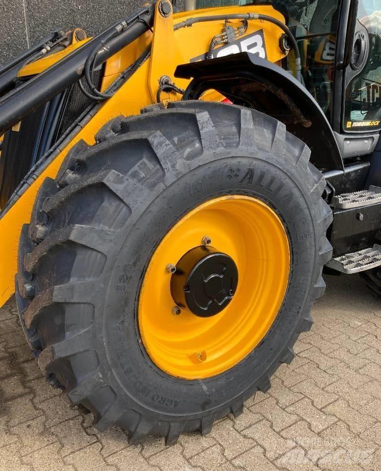 JCB 4 CX Екскаватори-навантажувачі