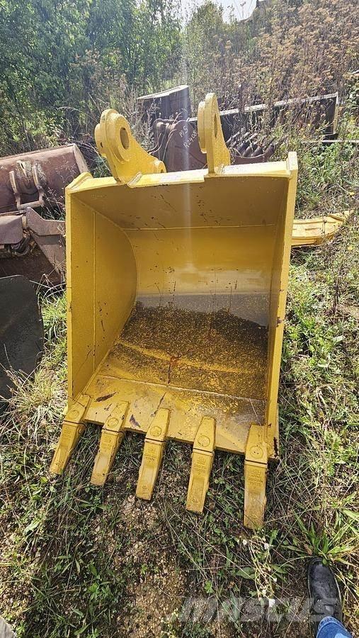 Komatsu PC200 Ковші
