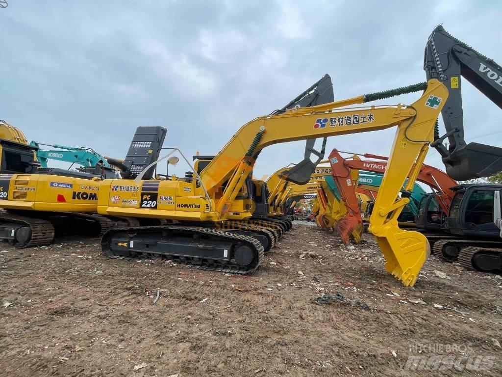 Komatsu PC 220 Гусеничні екскаватори