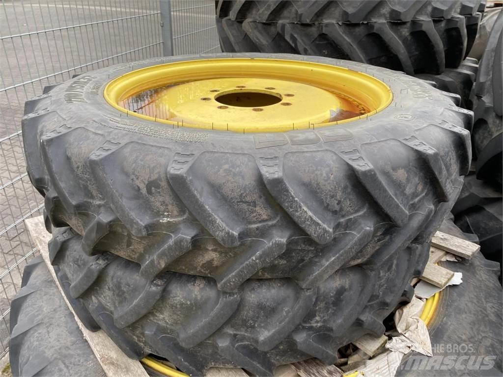 BKT 270/95R32 Колеса