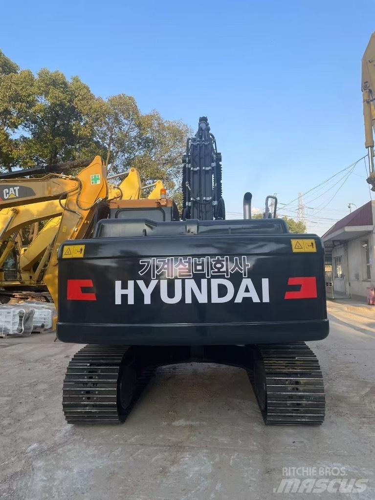 Hyundai 220LC-9S Гусеничні екскаватори