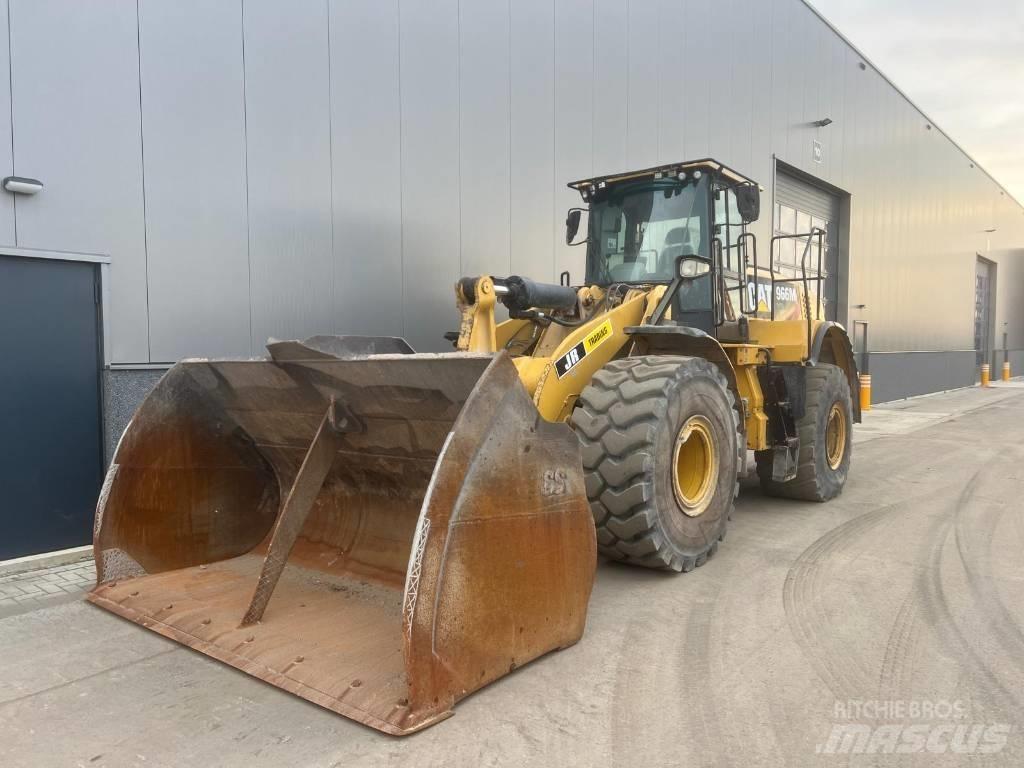 CAT 966M XE Фронтальні навантажувачі