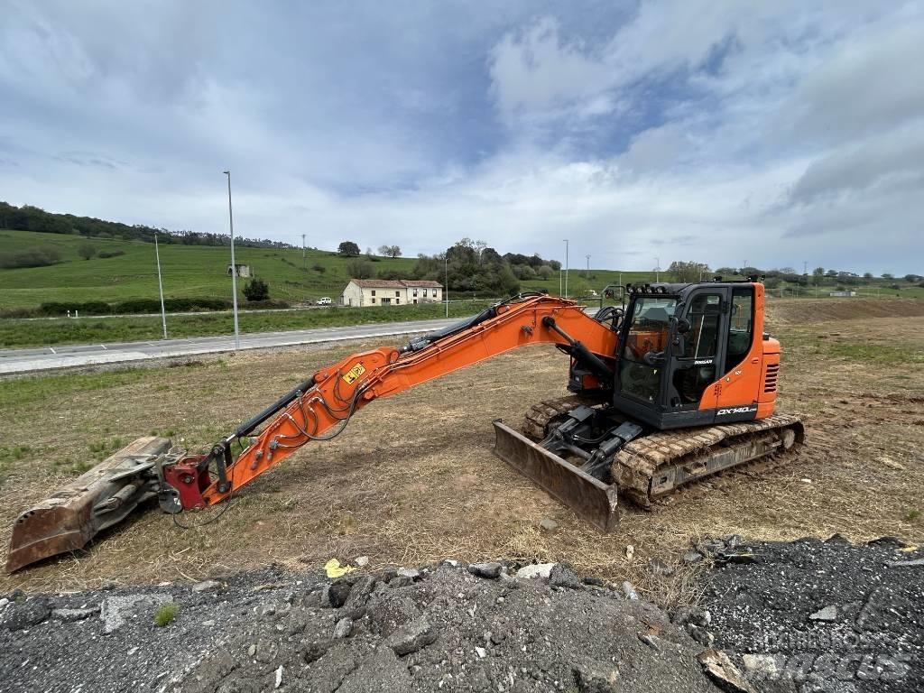 Doosan DX 140 Гусеничні екскаватори