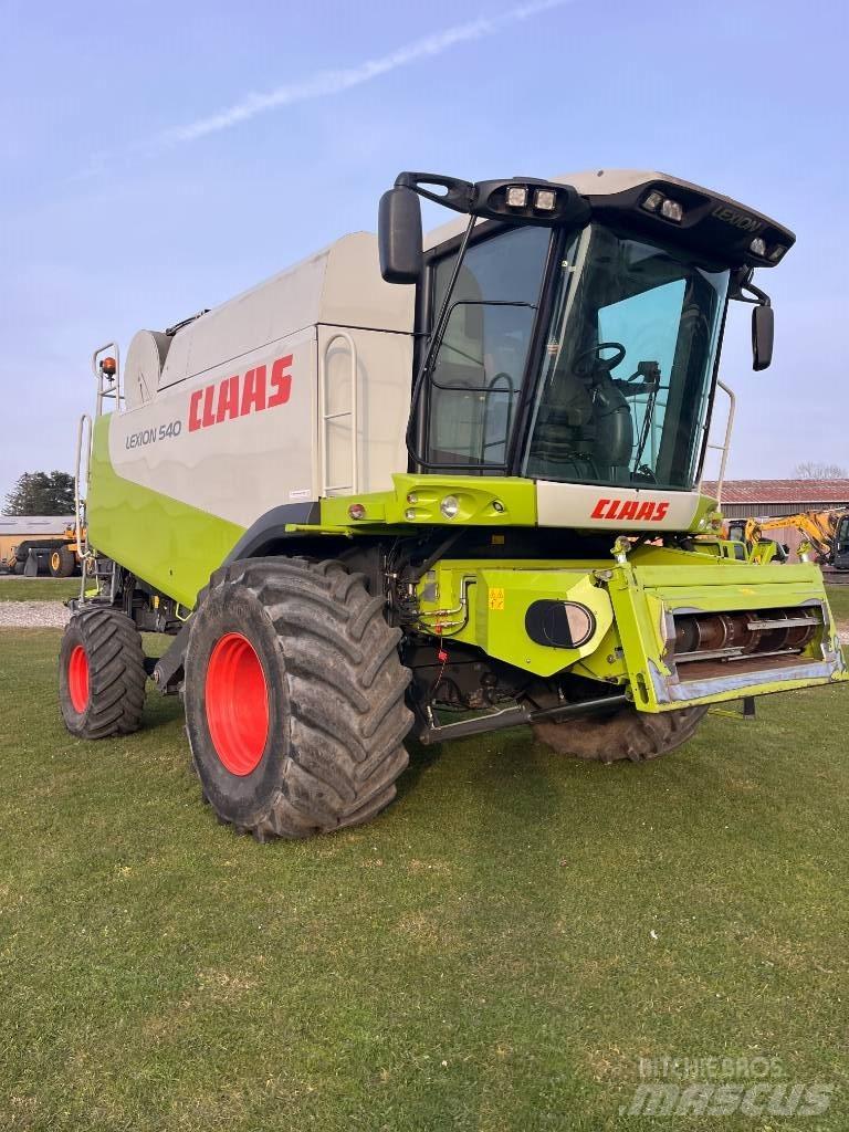 CLAAS LEXION 540 Зернозбиральні комбайни