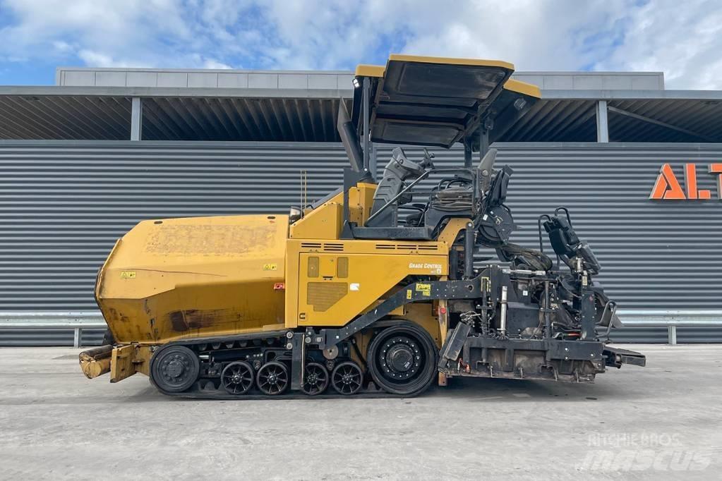 CAT AP555F Асфальтовкладачі