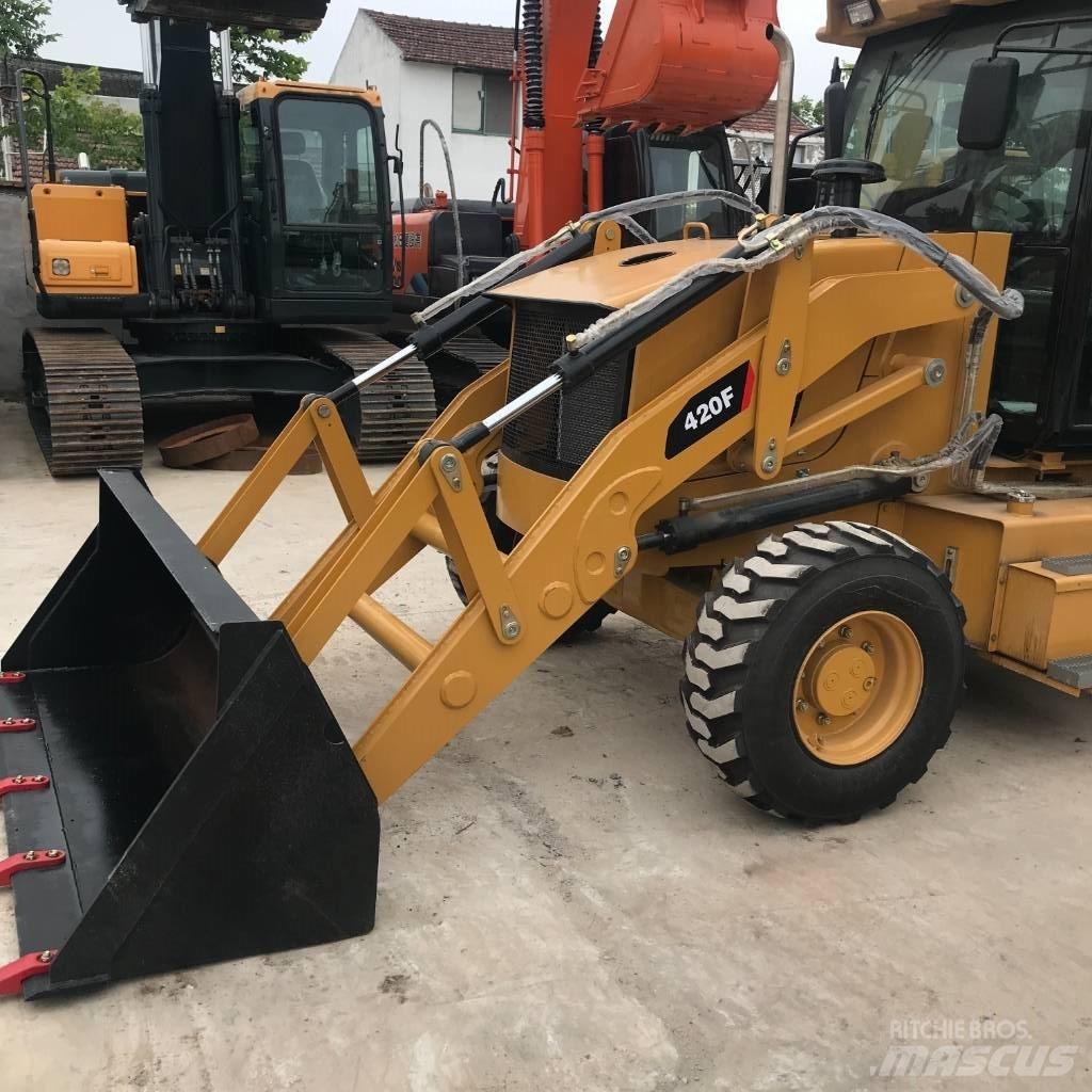 CAT 420 F Екскаватори-навантажувачі