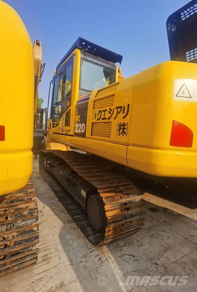 Komatsu PC 220-8 Гусеничні екскаватори