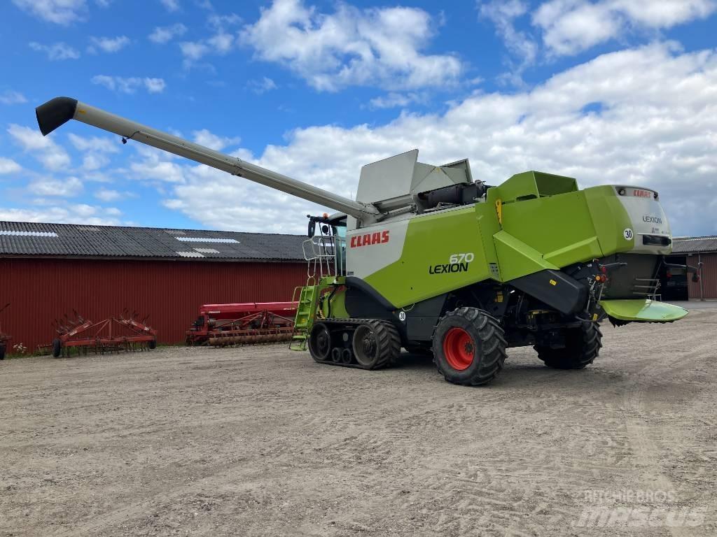 CLAAS LEXION 670 TT Зернозбиральні комбайни
